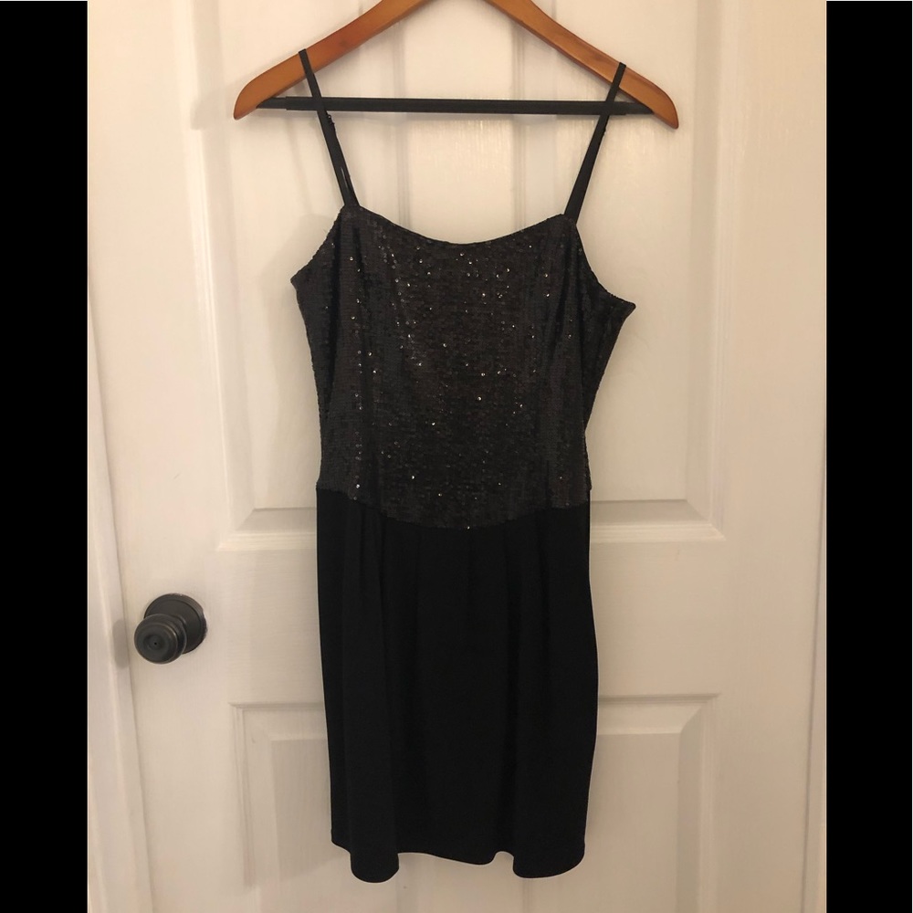 Laundry by Design black sequin cocktail dress